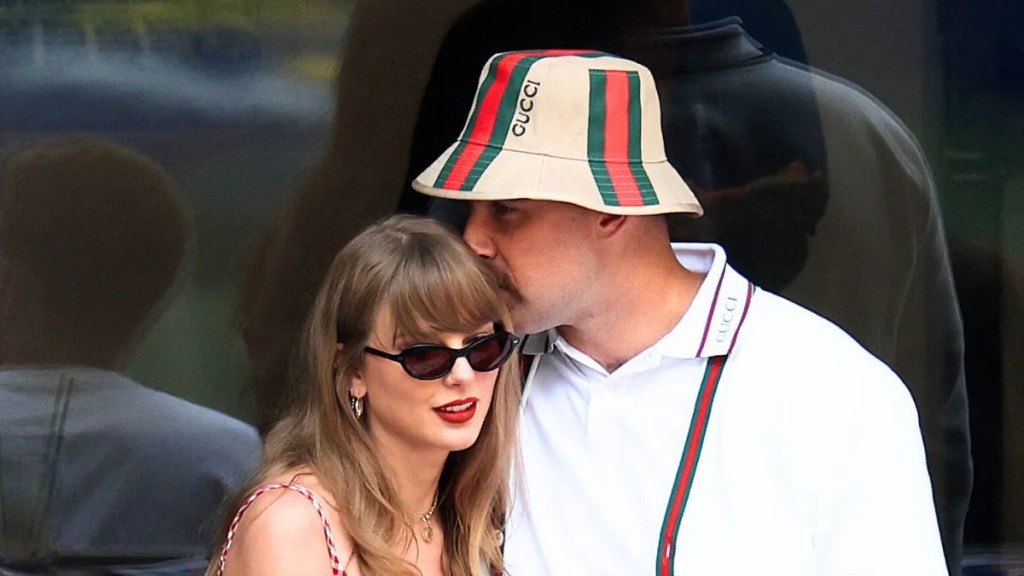 Taylor Swift Attends the U.S. Open for the 1st Time Since Her ‘God Bless America’ Debut in 2002:&nbsp;Photos